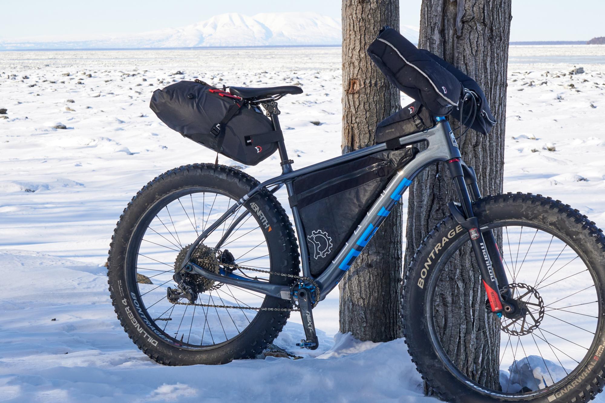 revelate designs spinelock 16l seat bag